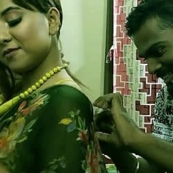 Indian xxx Sexy Madam unexpected sex with his employee!! With hot audio